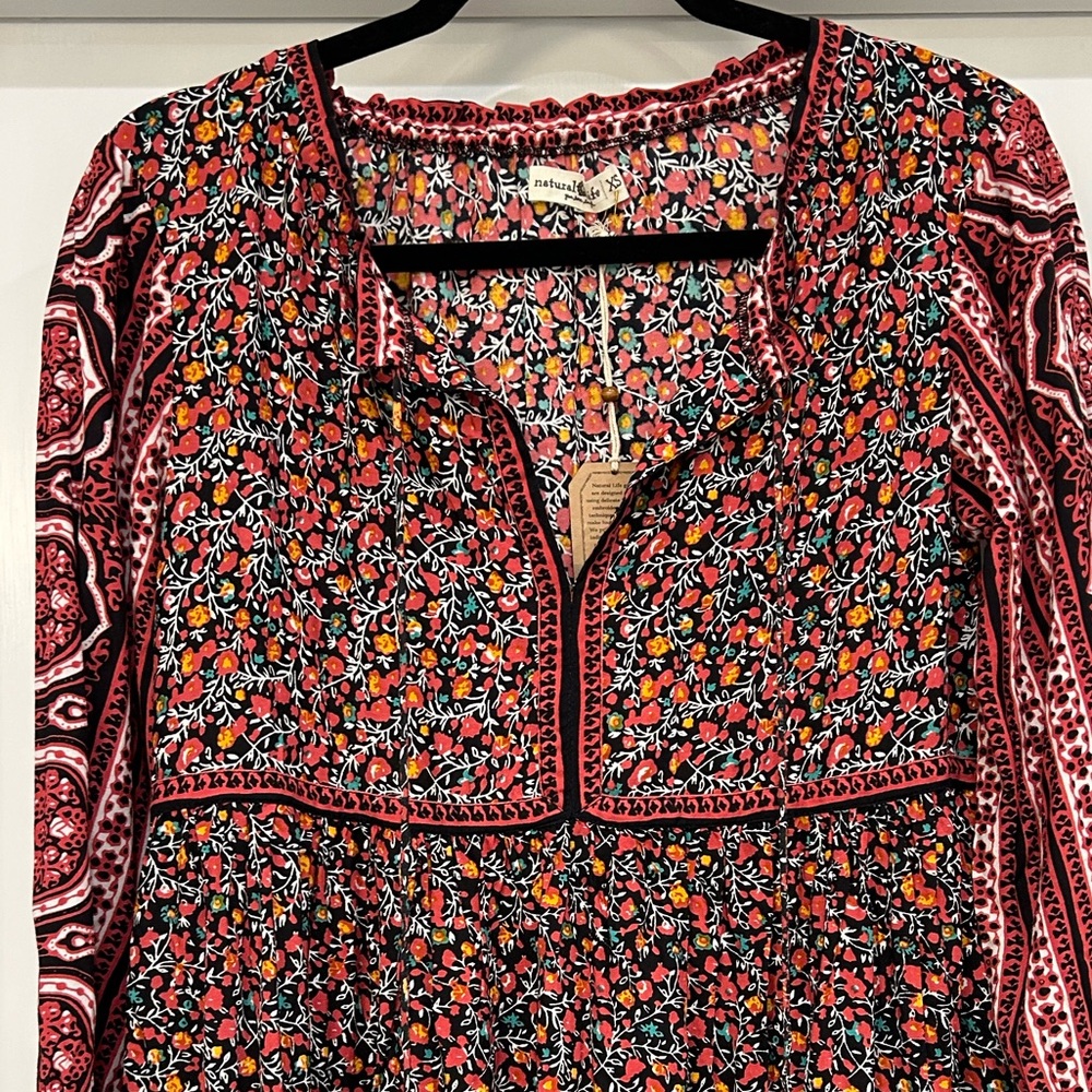 NEW Natural Life V-neck dress with tassels. Size XS. NWT. - Picture 2 of 11